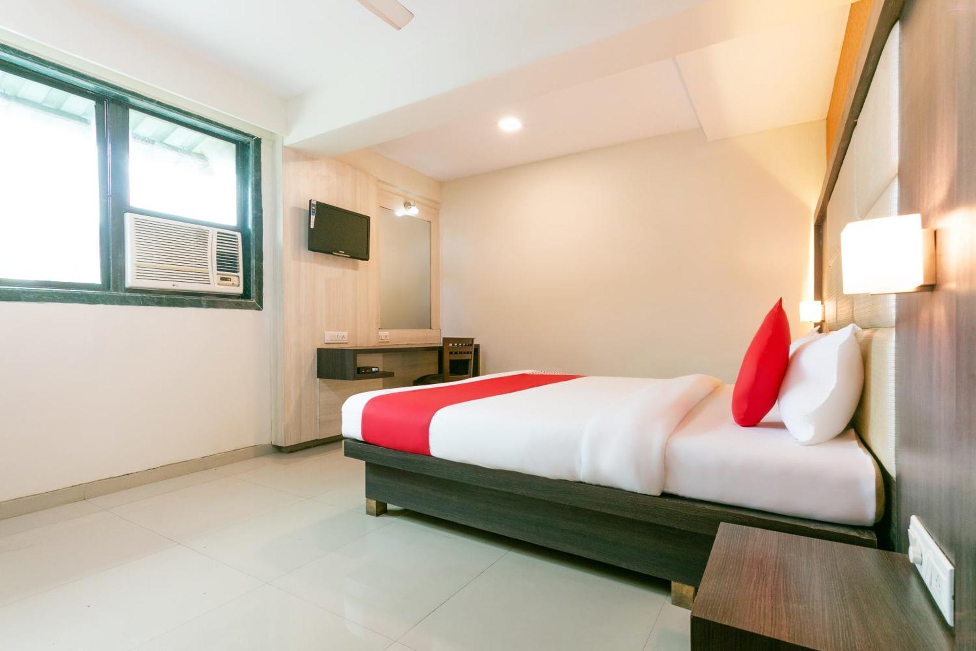 Collection O Hotel Pearl Residency Taloje Budrukh Exteriér fotografie